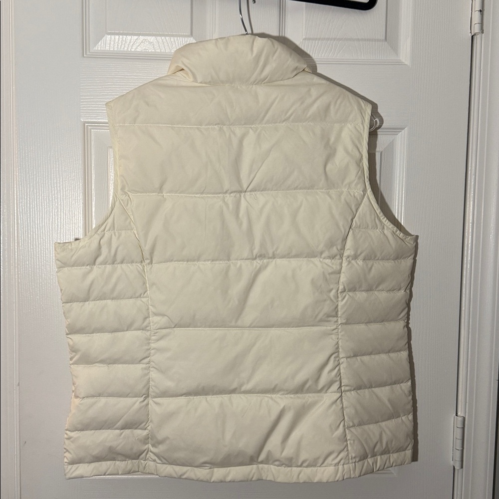 Lands' End Cream Puffer Vest - never worn, Size XL - Picture 4 of 4